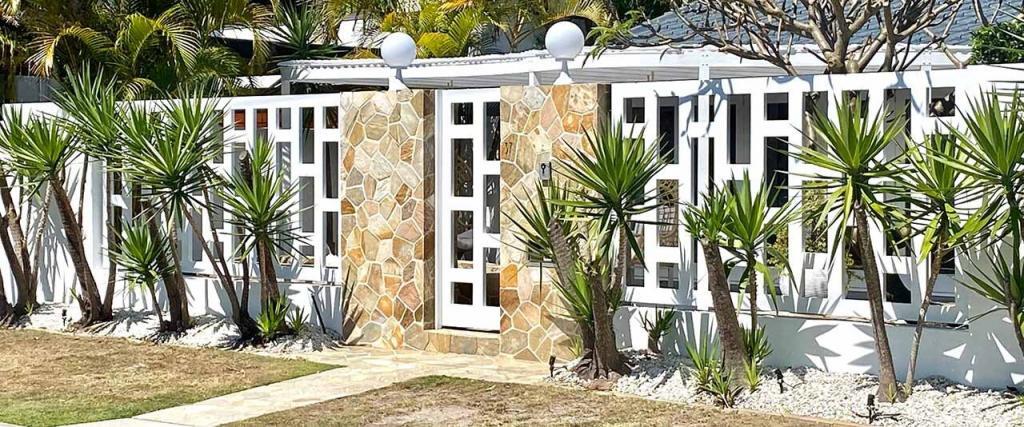 Sandstone & Stone Cladding ‣ Gold Coast Brick and Block